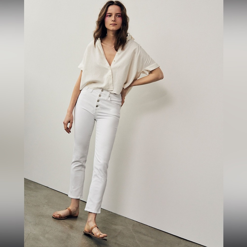 Madewell white stovepipe jeans with button fly. New with tags. Size 25.